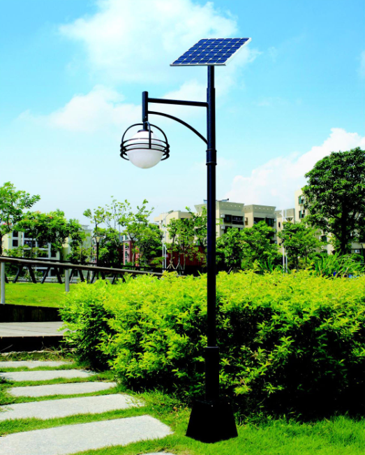 LED solar garden lights and outdoor w...